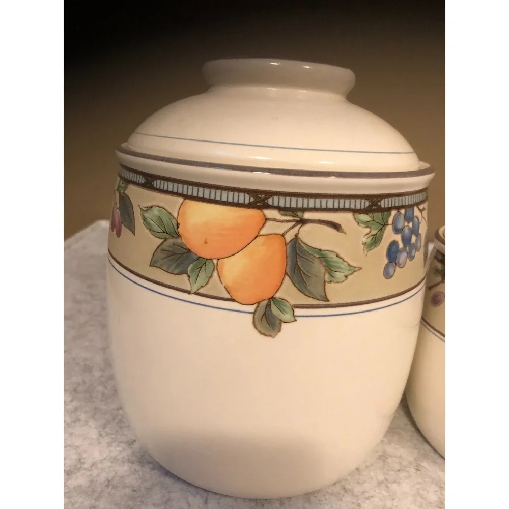 Vintage Mikasa Intaglio Garden Harvest 4 Canister Set w/ Lids (8-pcs)